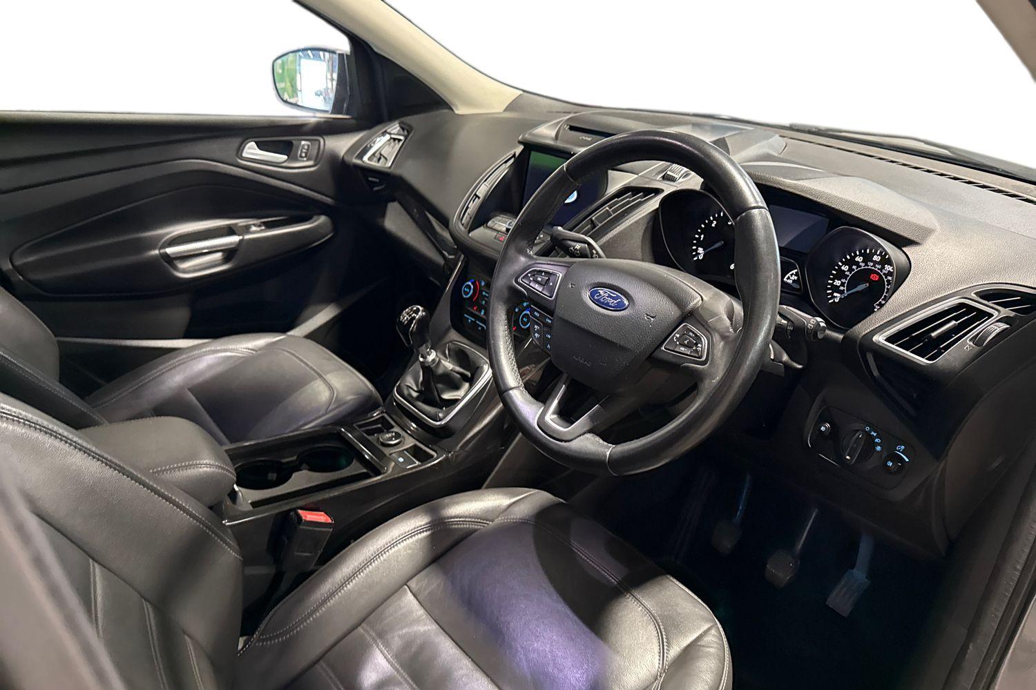 Ford KUGA Photo 8