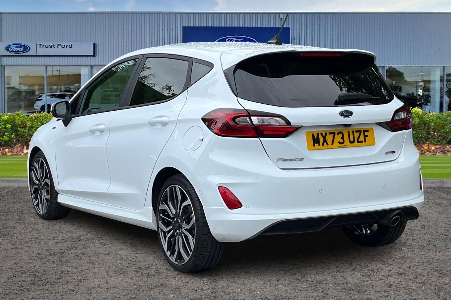 Ford Fiesta Photo 1