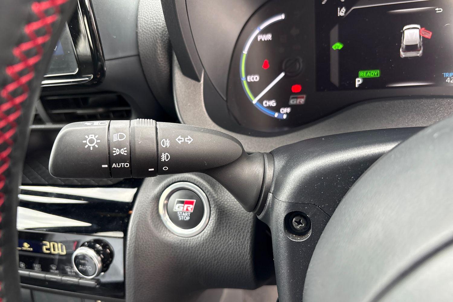 Toyota YARIS CROSS Photo 13
