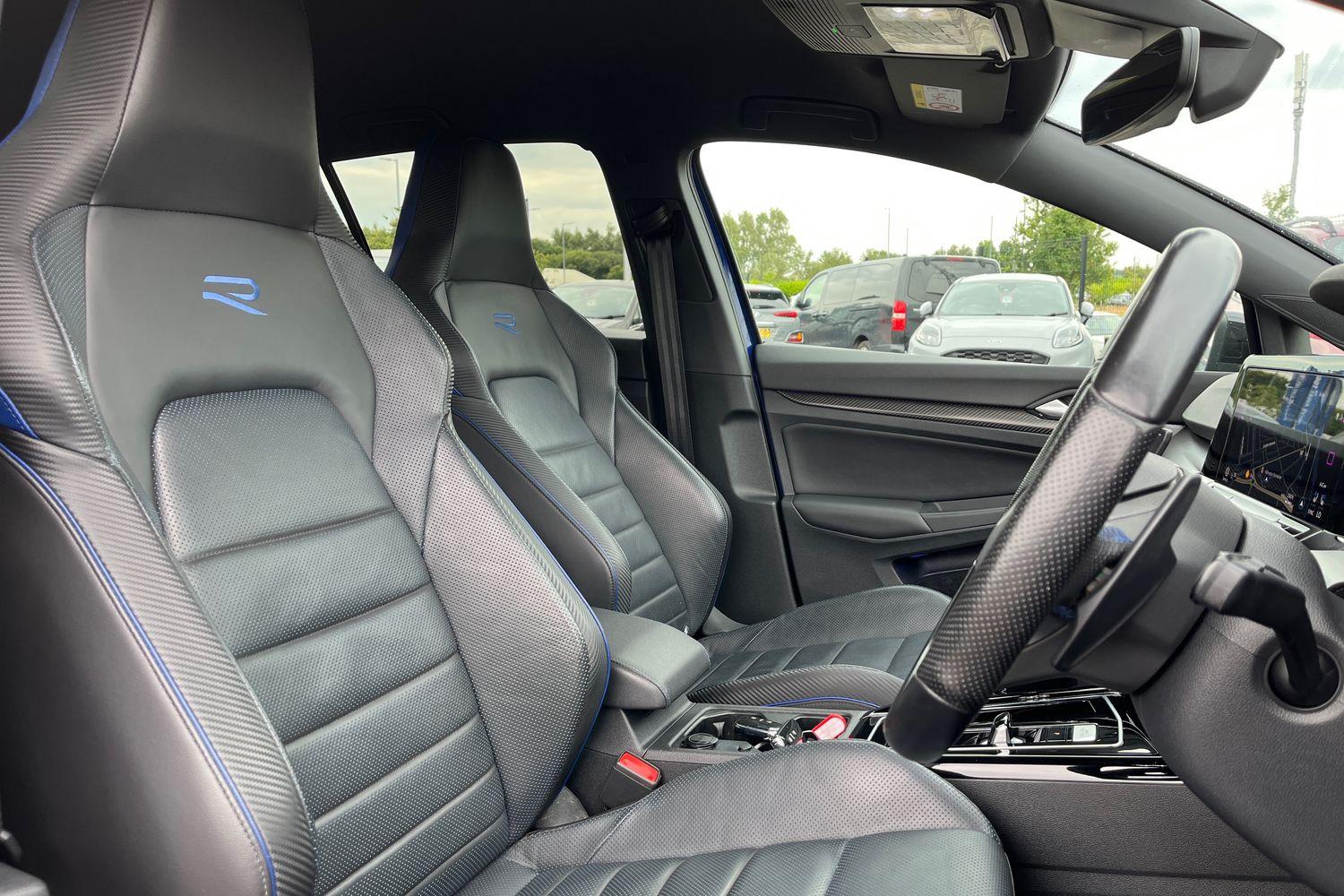 Volkswagen Golf Photo 16