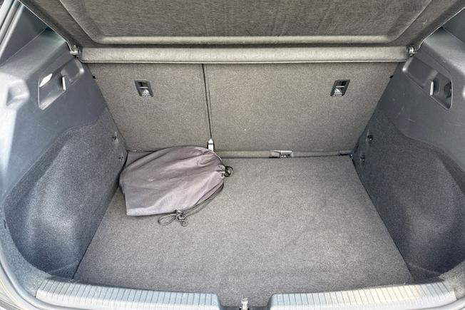VOLKSWAGEN ID.3 Photo 12