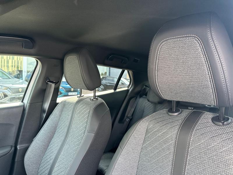 Used Peugeot 2008 KJ25ZVG 34