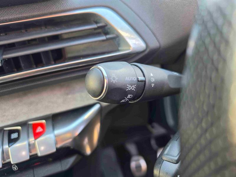 Used Peugeot 3008 NV21KZJ 22