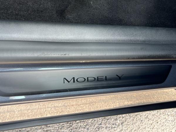 TESLA Model Y Photo autoimg-a0fd3068a8526382d6efecbf2c649367f9820edd.jpg