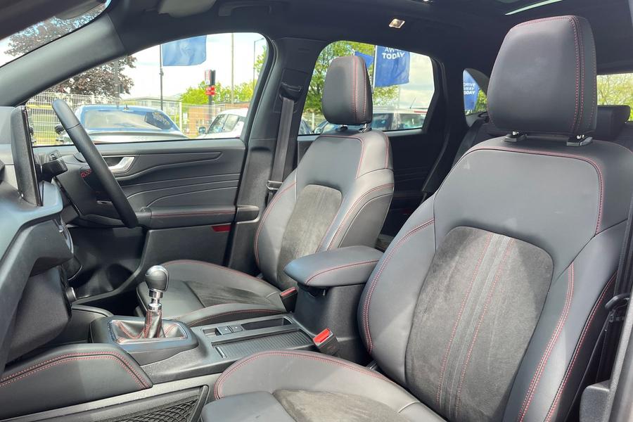 Ford Kuga Photo autoimg-a0fea1731142da90ab372d09e3646d01081673e7.jpg
