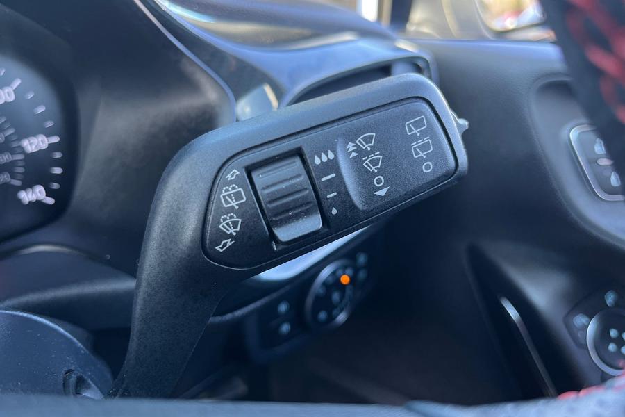 Ford FIESTA Photo autoimg-a0feda1f3361a902dda2693d855ea4a15fd3a32b.jpg