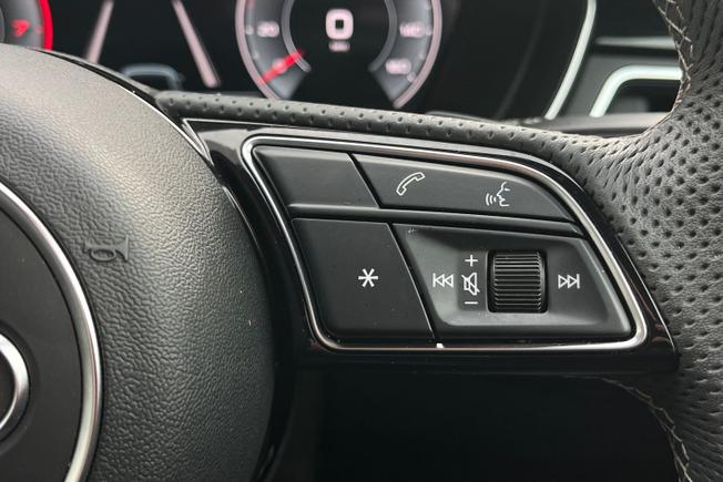 AUDI A4 Photo 18