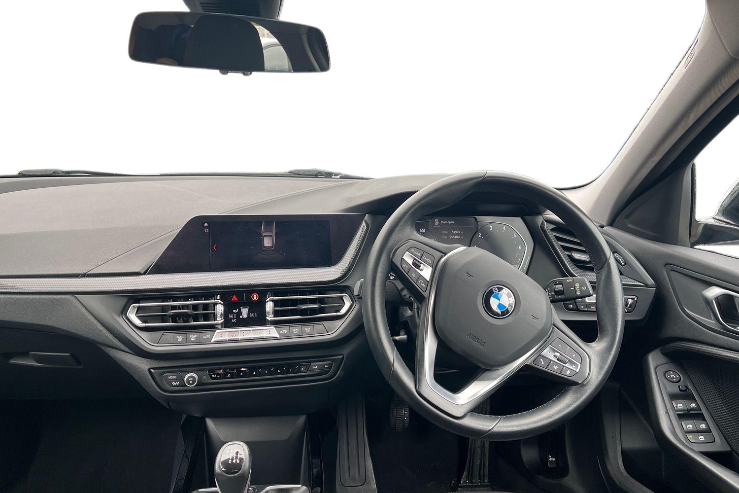 BMW 1 SERIES Photo 10