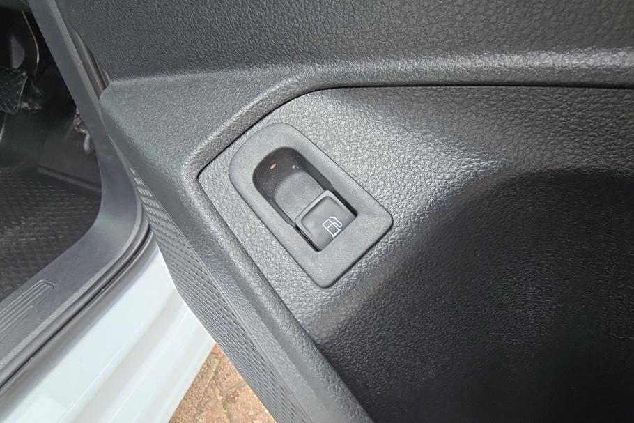 Used Ford TRANSIT CONNECT 27