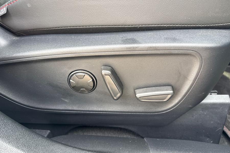 Ford Kuga Photo autoimg-a103b31045da9fc5989b0e40235d1bc0c0034cbd.jpg