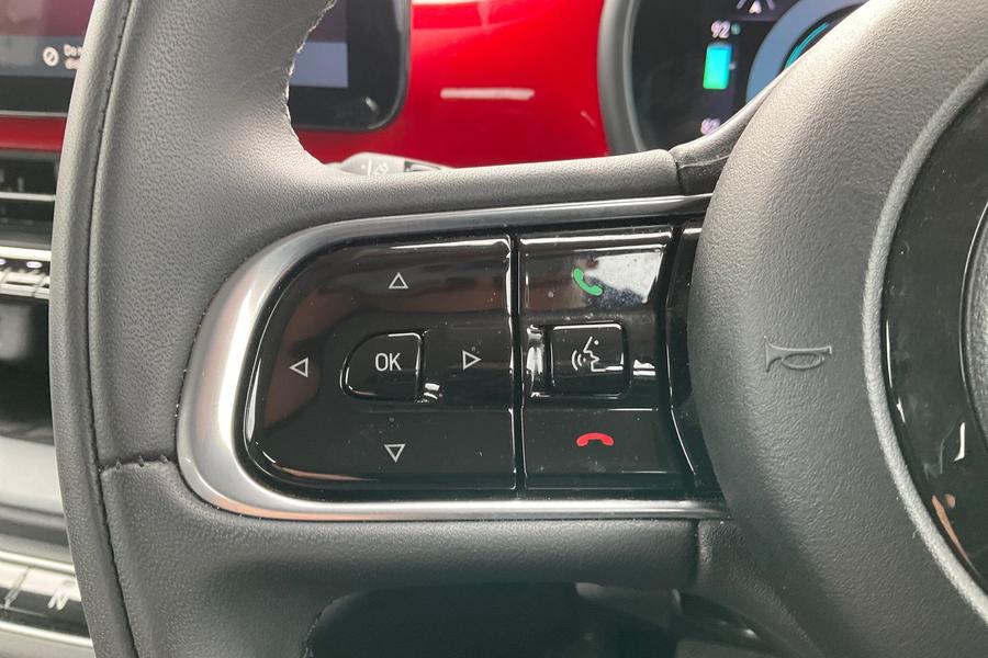 Fiat 500e Photo autoimg-a103d2b30eaff25fa174323a2539efd4dfa5c2ea.jpg