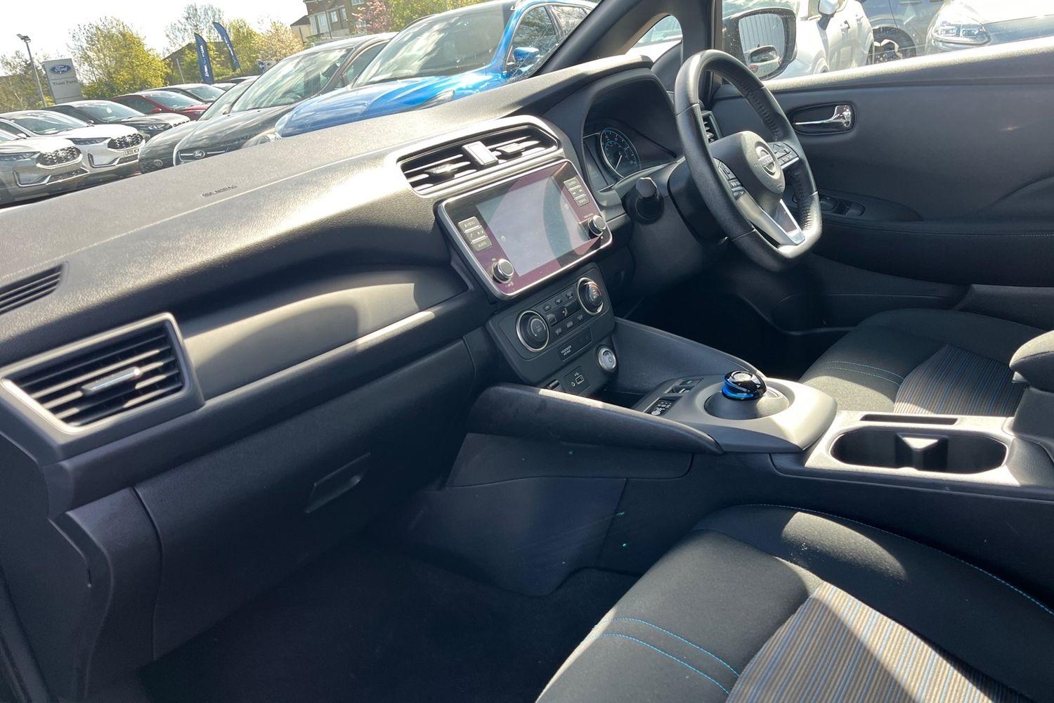 Nissan Leaf Photo 17