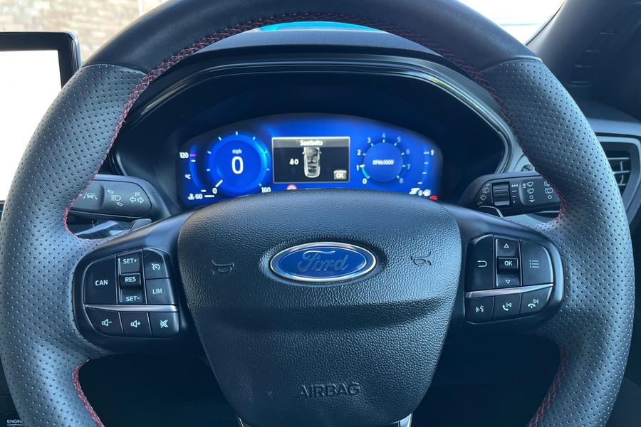 Ford FOCUS Photo autoimg-a10a2d722d2bb4b5b159a7a0da4a3ed13d844ba5.jpg