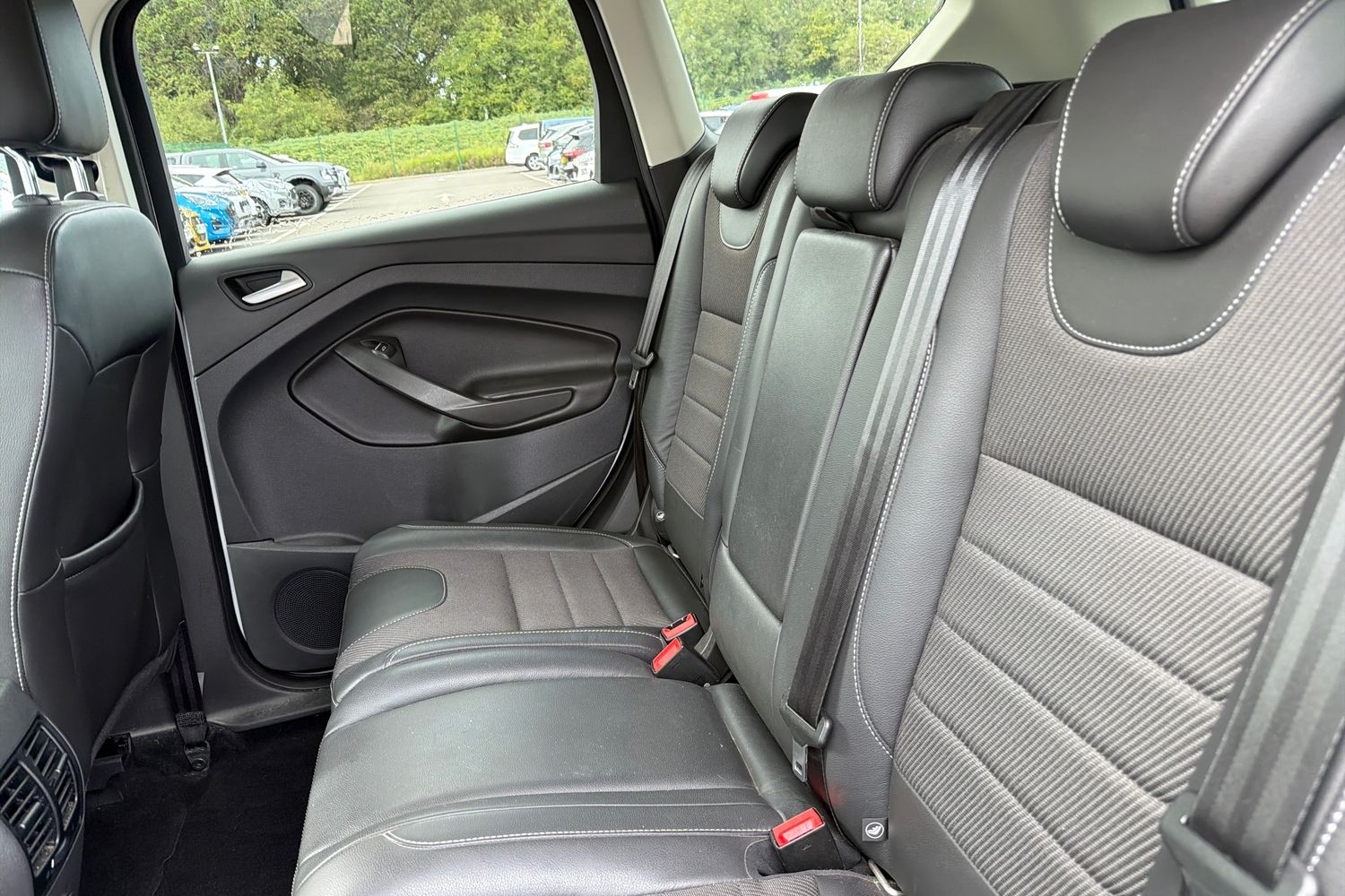 Ford KUGA Photo 19