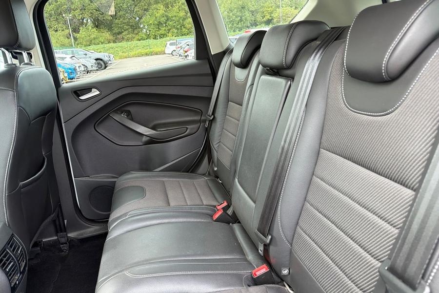 Ford KUGA Photo autoimg-a10d861bb78fd5aea8377dde0740a72ae370055f.jpg