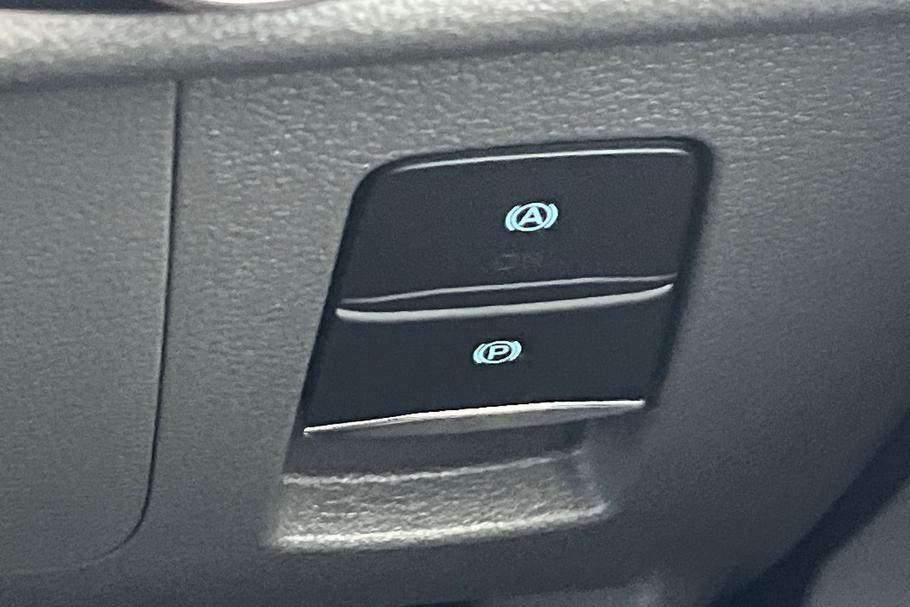 Used Ford E-TRANSIT 17