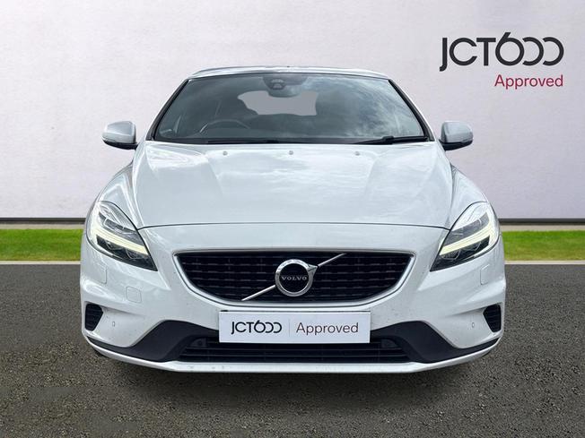 VOLVO V40 Photo 8
