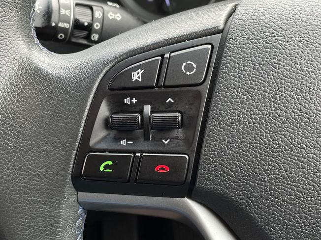 HYUNDAI Tucson Photo 16