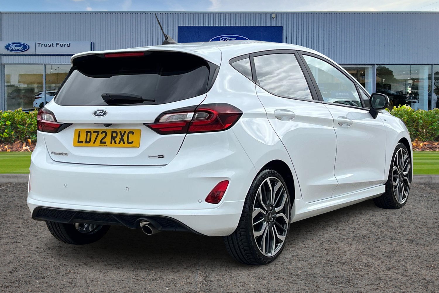 Ford Fiesta Photo 3