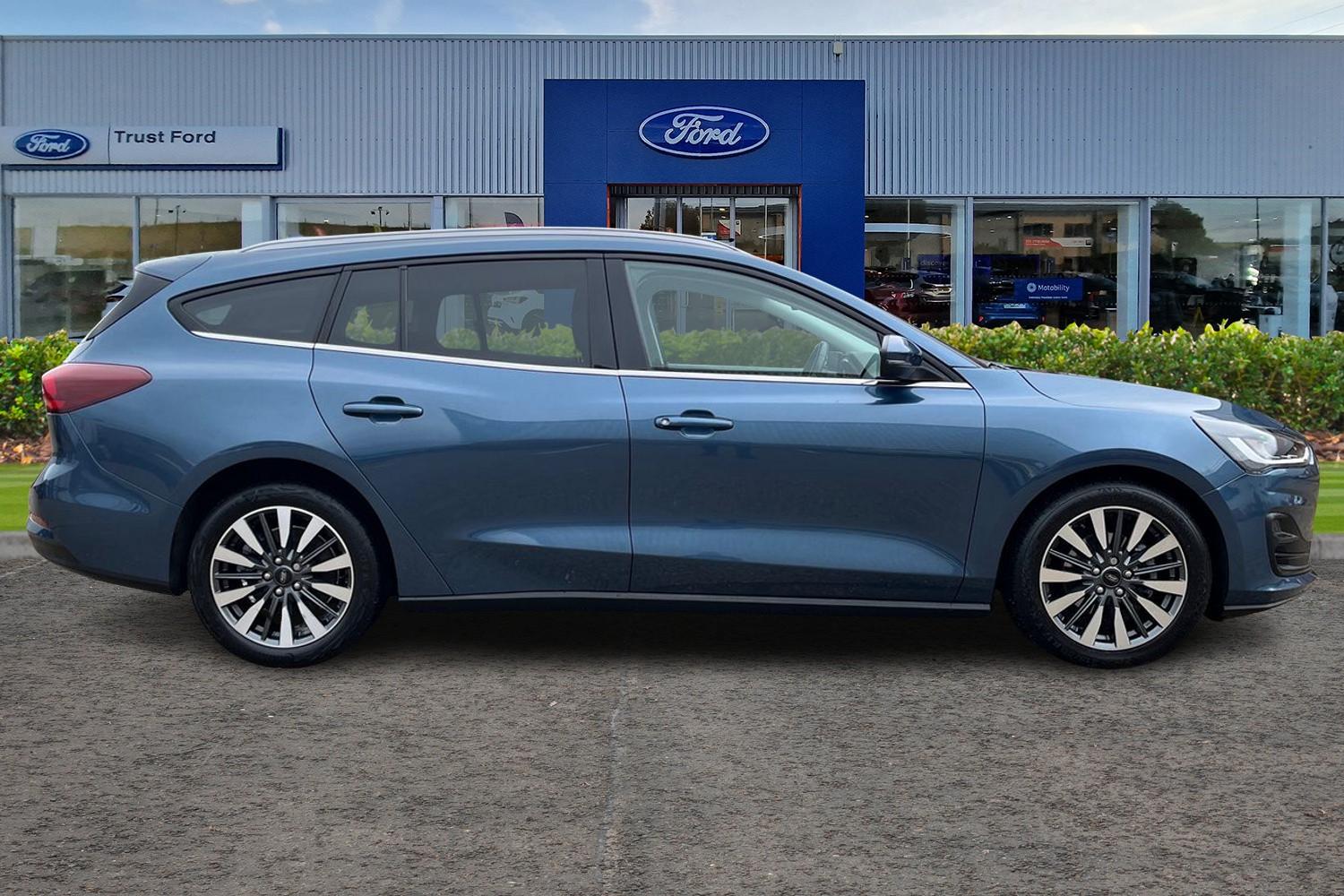 Ford Focus Photo 2