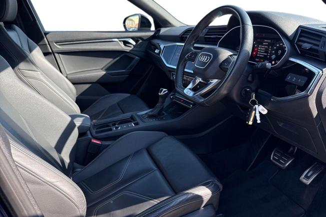 AUDI Q3 Photo 6