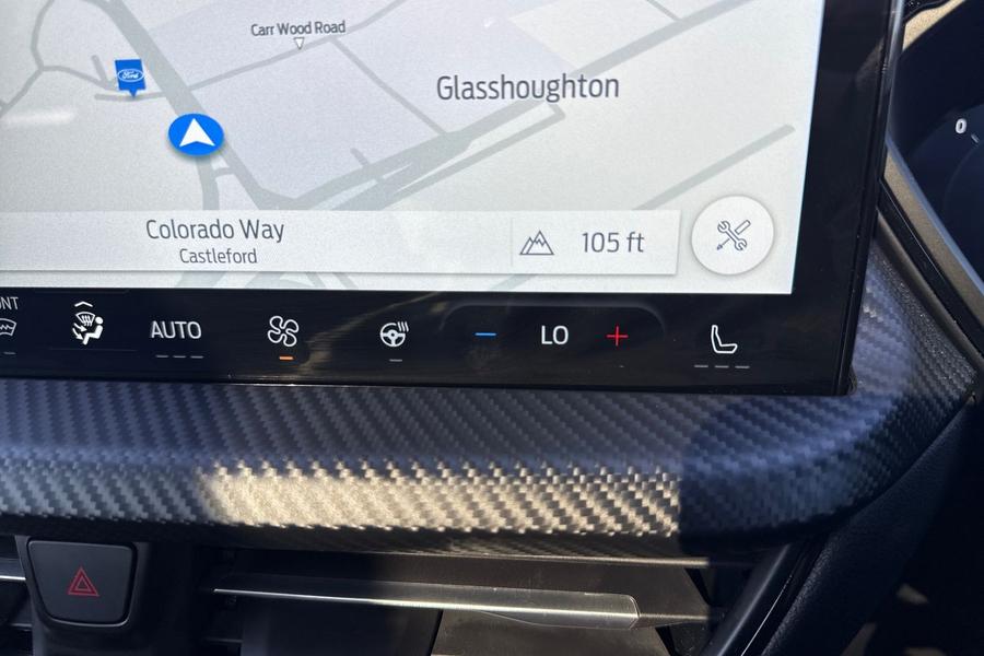 Ford KUGA Photo autoimg-a124f6650e4921c8b625cee93157c419cc382525.jpg