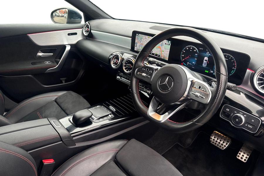 Mercedes-Benz A CLASS Photo autoimg-a1269eb5b6051d619d509a56924a90d74b9e589c.jpg