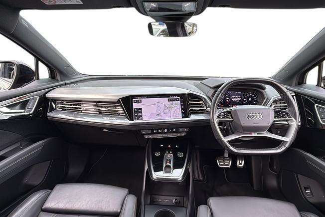 Audi Q4 e-tron Photo 10
