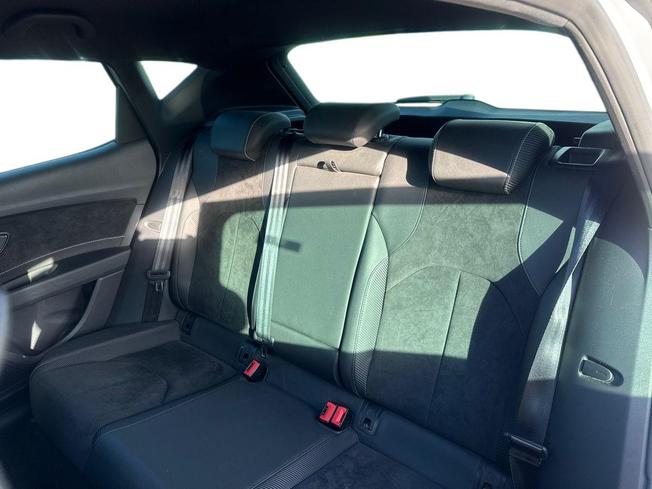 SEAT Leon Photo 9
