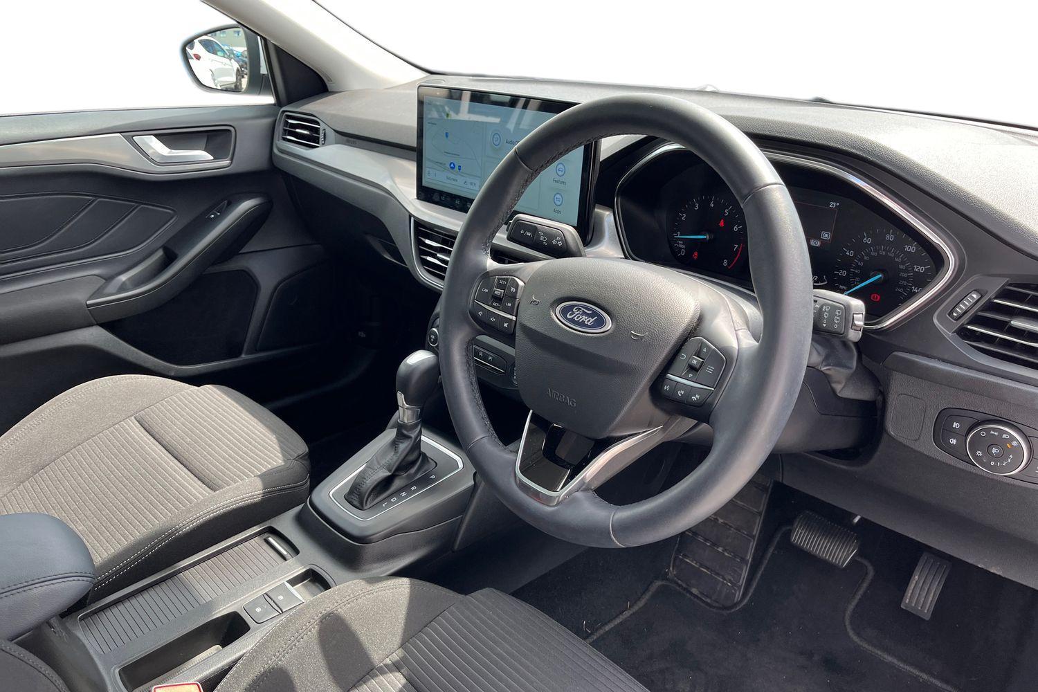 Ford Focus Photo 8