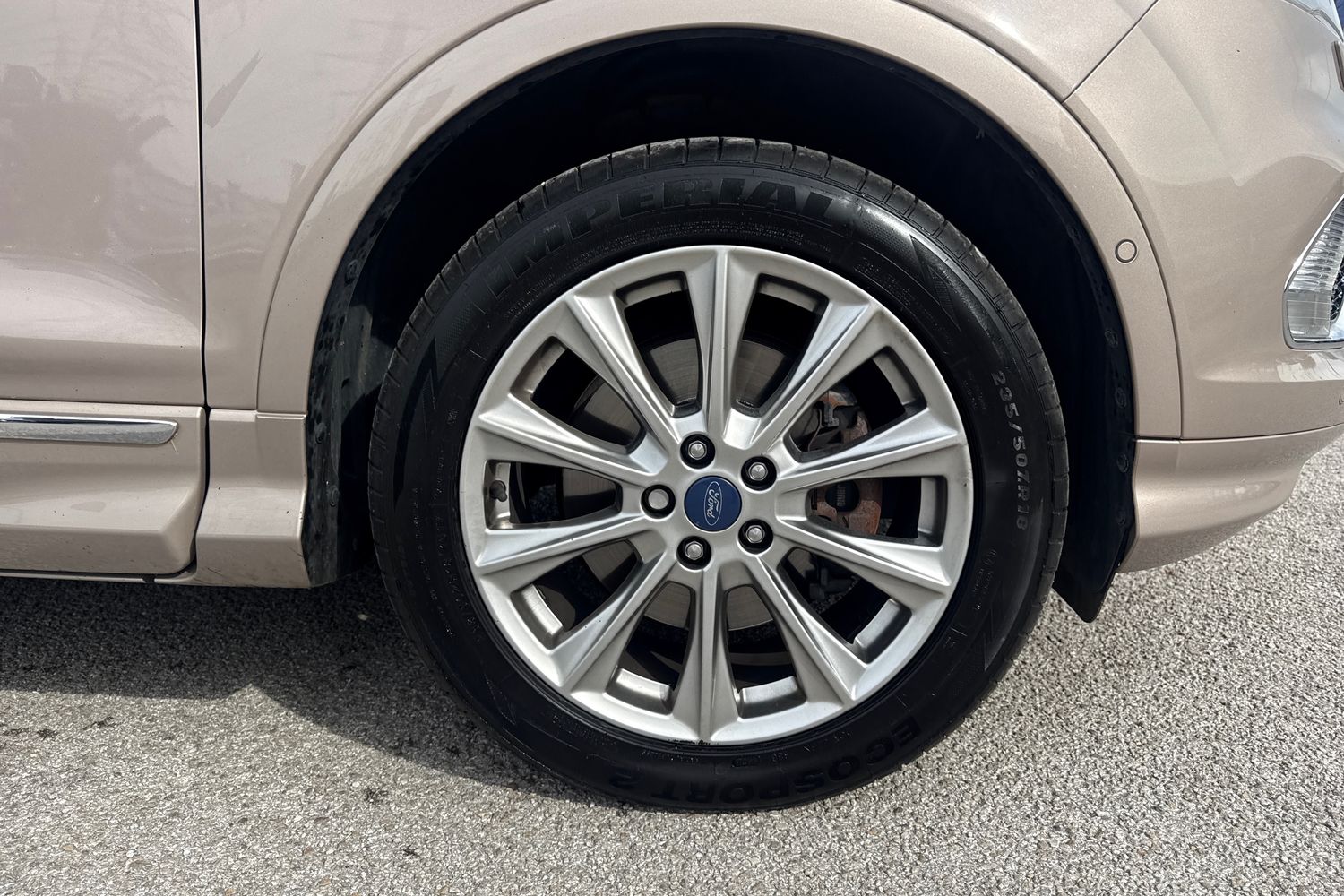 Ford KUGA VIGNALE Photo 7