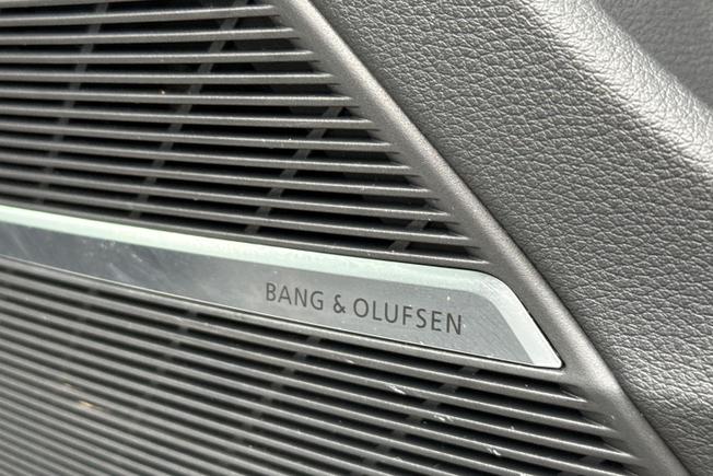 AUDI Q7 Photo 30