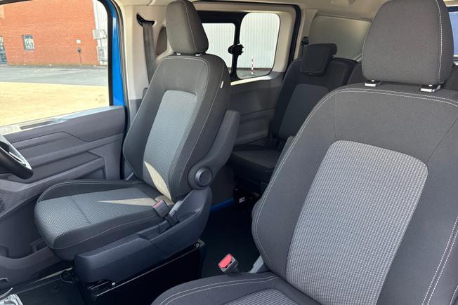 VOLKSWAGEN Transporter Photo 47