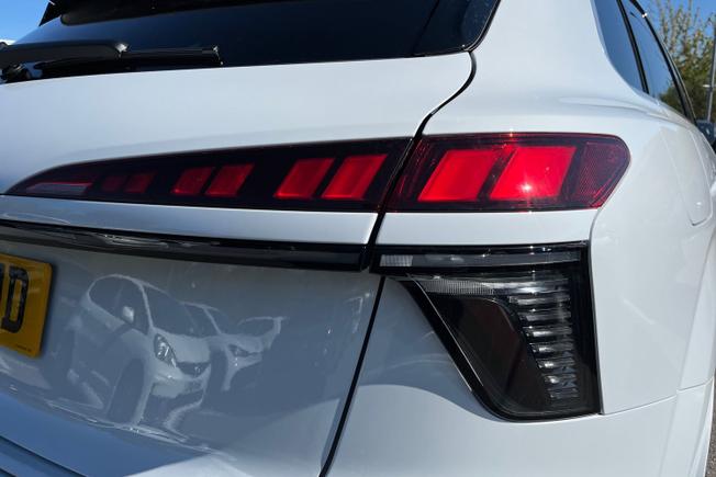 AUDI Q3 Photo 18
