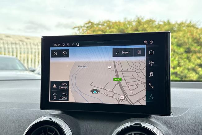 AUDI Q2 Photo 14