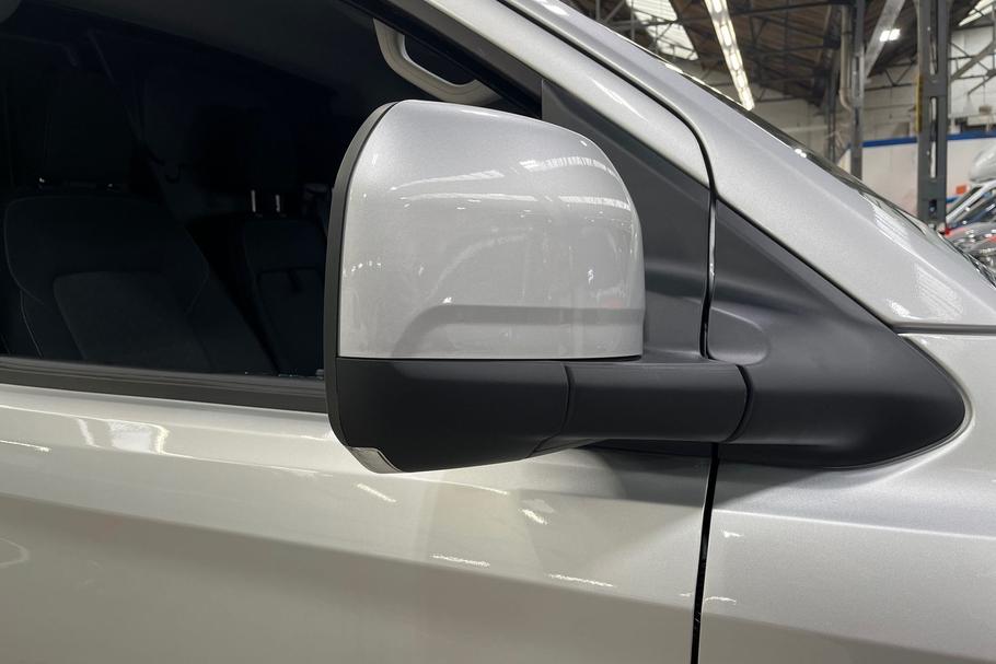 Used Ford TRANSIT CUSTOM WO25UHP 17