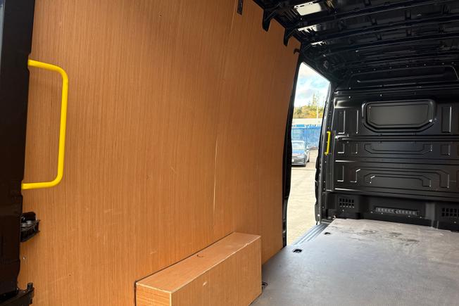 VOLKSWAGEN Crafter Photo 44
