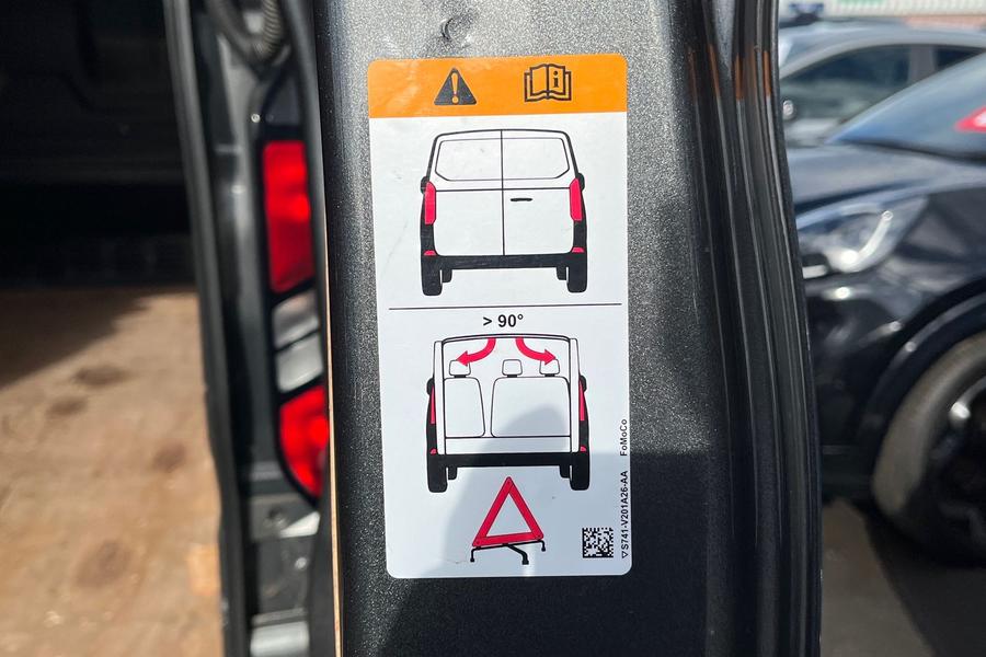 Ford Transit Custom Photo autoimg-a1479970c7d53d5478ff56f9a3460e8ed3330587.jpg