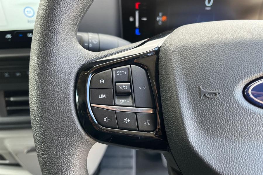 Ford E-TRANSIT CUSTOM Photo autoimg-a14d611340890b4f00a40c7f0a2d43b1a5f80c46.jpg
