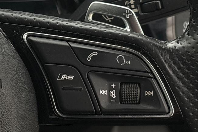 AUDI RS3 Photo 18