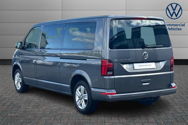 Volkswagen Transporter Shuttle Photo 3