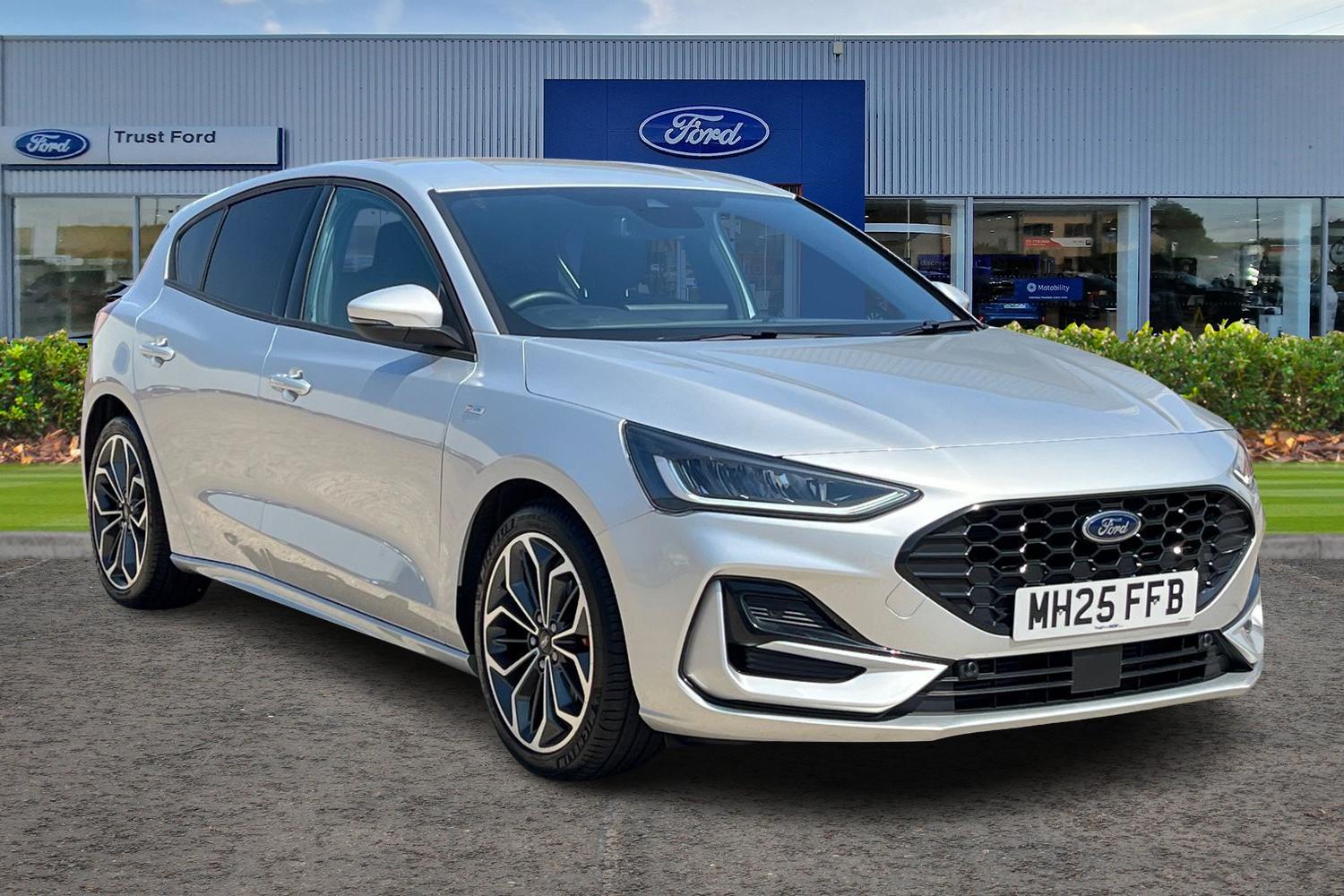 Ford Focus Photo 0