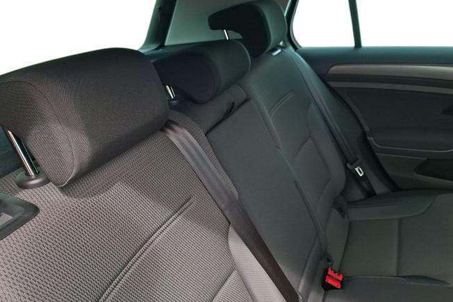 VOLKSWAGEN Golf Photo 9