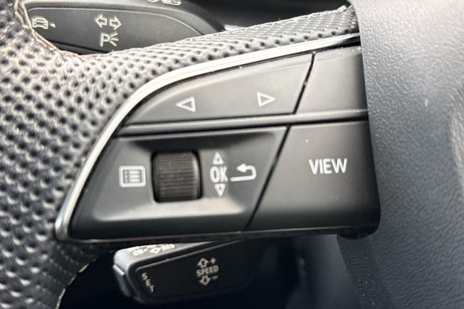 Audi Q3 Photo 16