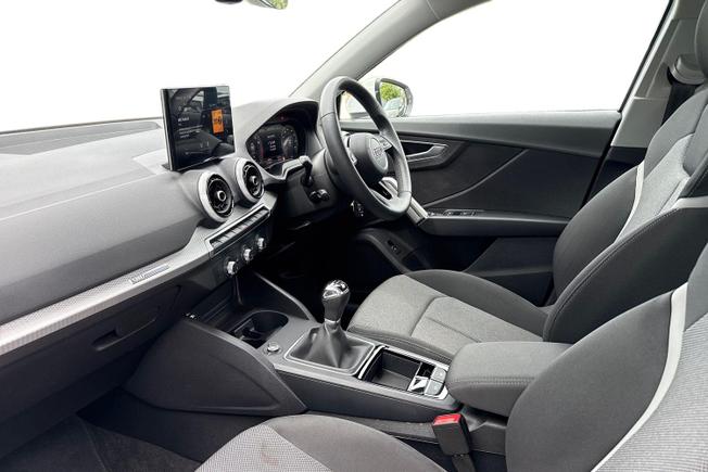 AUDI Q2 Photo 2