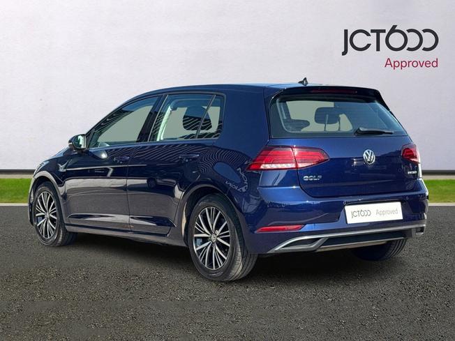 VOLKSWAGEN Golf Photo 3