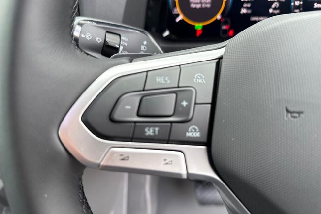 VOLKSWAGEN Crafter Photo 16