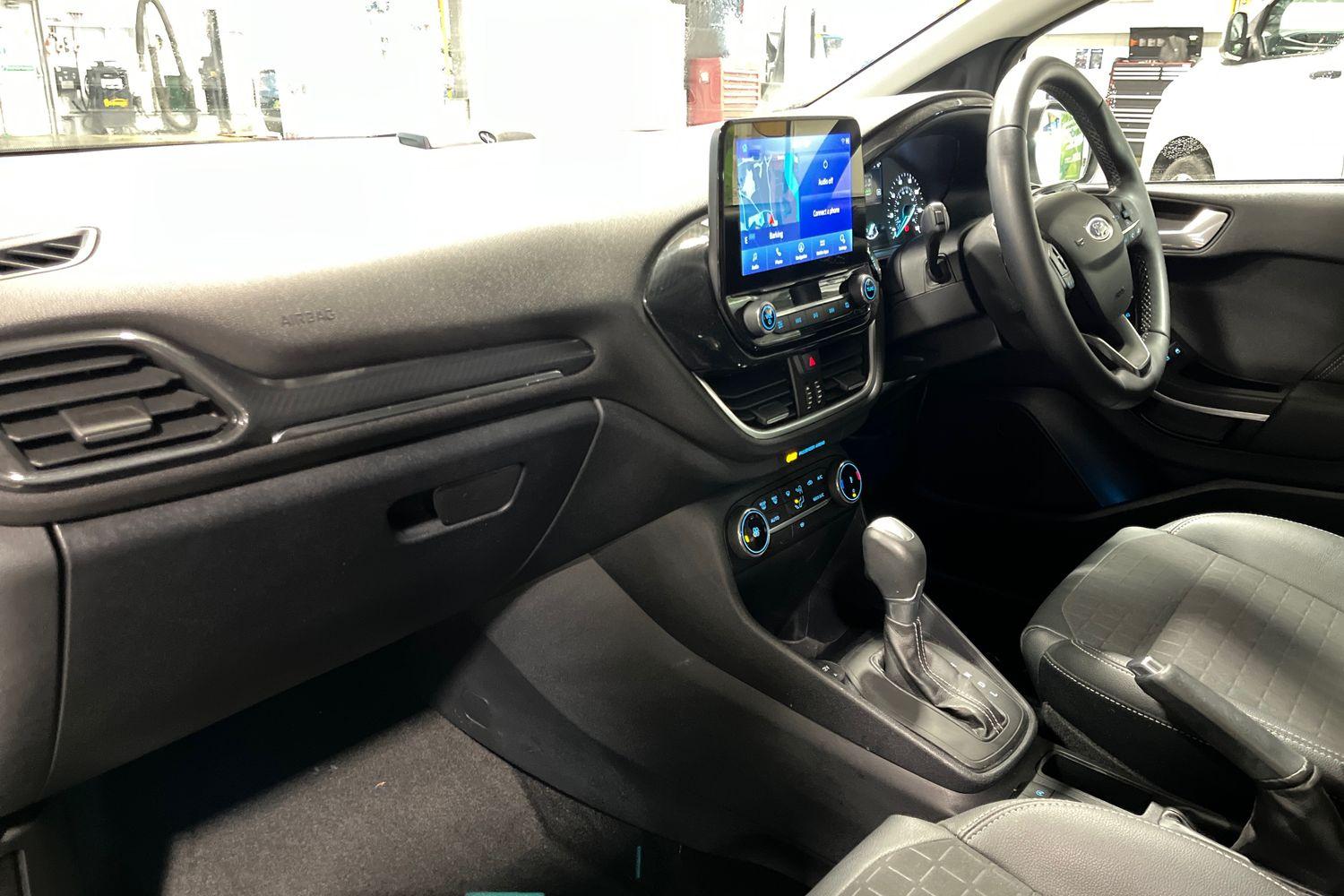 Ford FIESTA Photo 17