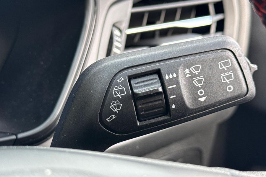 Ford FOCUS Photo autoimg-a1780f287c49e433ced4c79528650eae45b5b5b4.jpg
