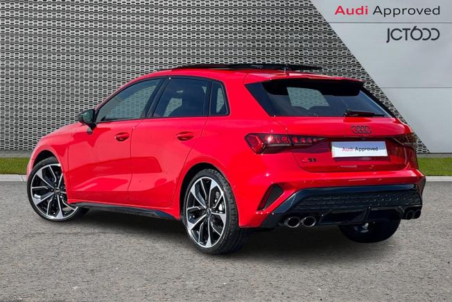 AUDI S3 Photo 3